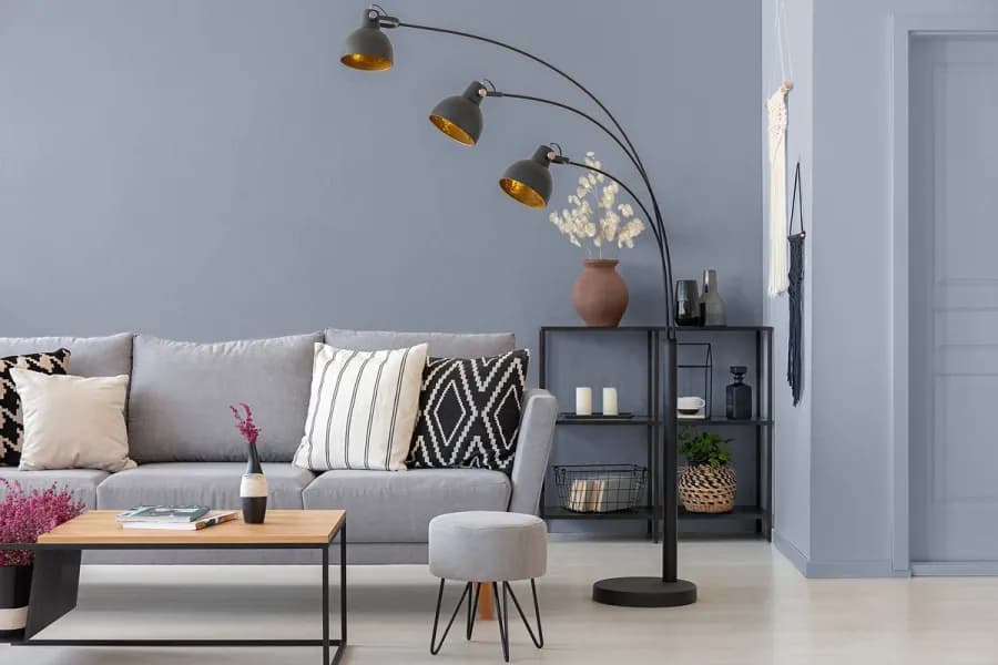 Szare ściany z czym łączyć? Odkryj idealne kolory i dodatki