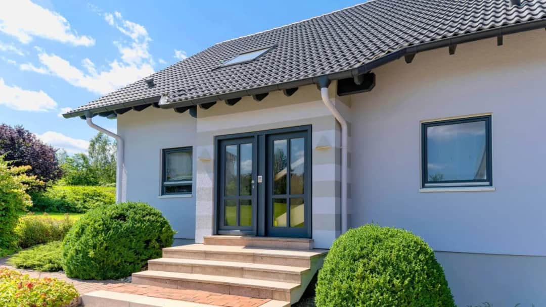 Ile kosztuje dobudowa domu 50m2? Sprawdź, by uniknąć wysokich wydatków