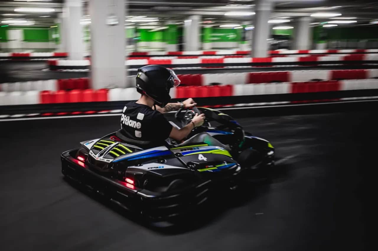 Ile kosztuje wybudowanie toru kartingowego? Sprawdź, by uniknąć wydatków