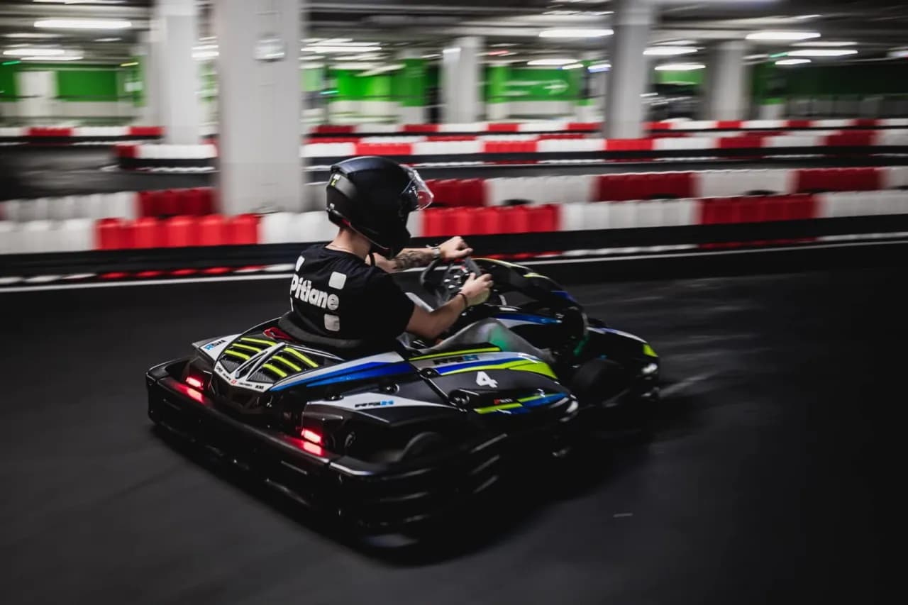 Ile kosztuje wybudowanie toru kartingowego? Sprawdź, by uniknąć wydatków