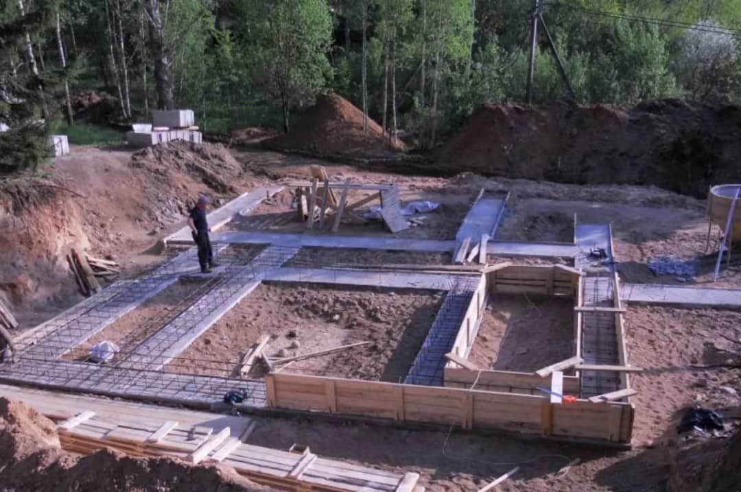 Jak zrobić fundament pod dom - uniknij najczęstszych błędów i kosztów